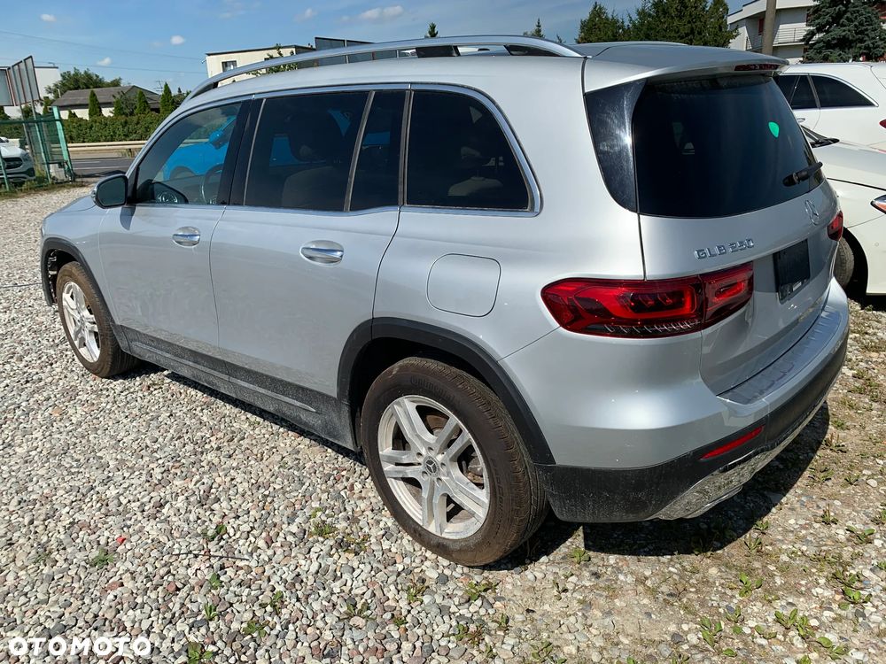 Mercedes-Benz GLB 250 4-Matic 8G-DCT - 6