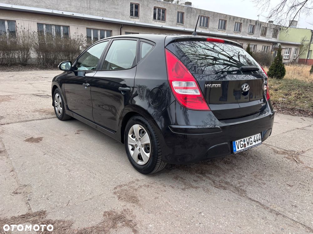Hyundai i30 i30cw 1.6 CRDi FIFA WM Edition - 5