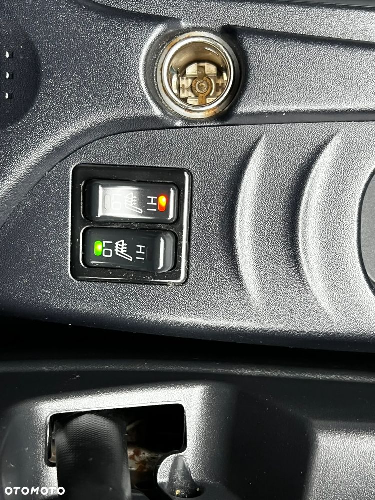 Mitsubishi Grandis 2.4 Intense - 22