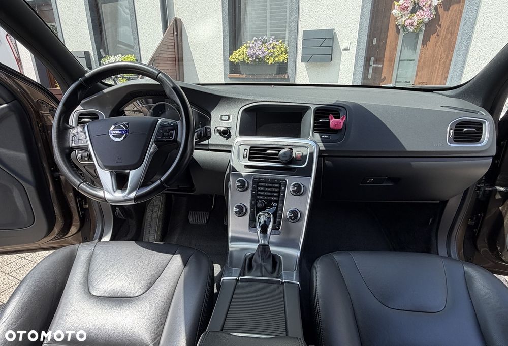 Volvo V60 Cross Country D4 Drive-E Summum - 14