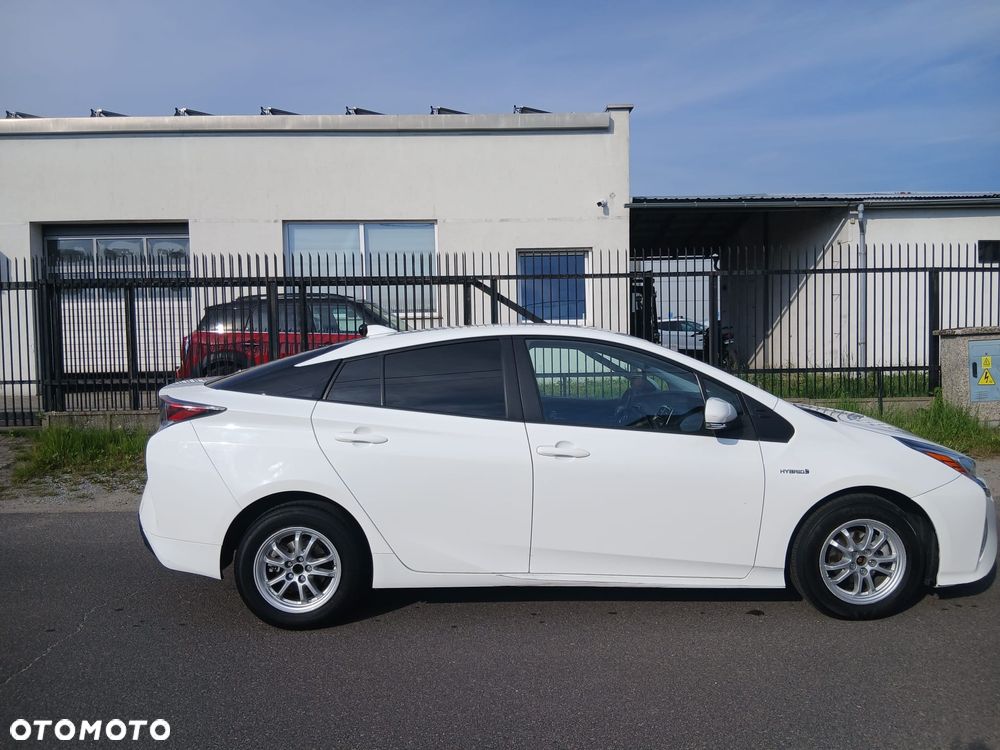 Toyota Prius 1.8 Hybrid Premium - 3