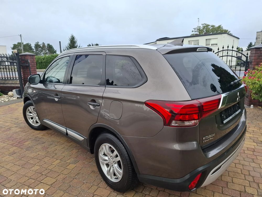 Mitsubishi Outlander - 7