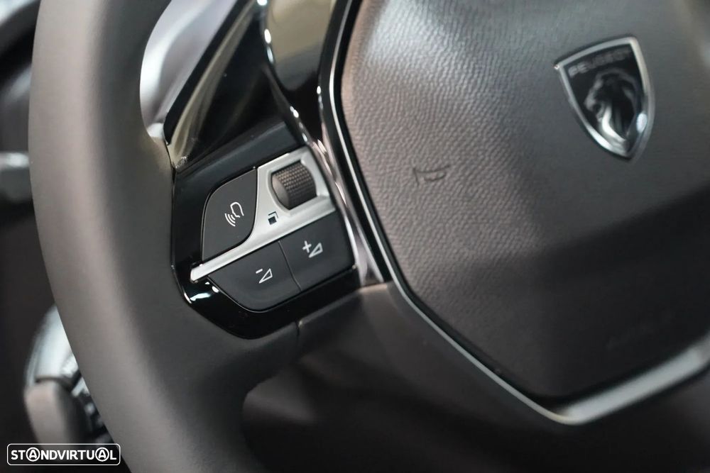 Peugeot 208 - 10