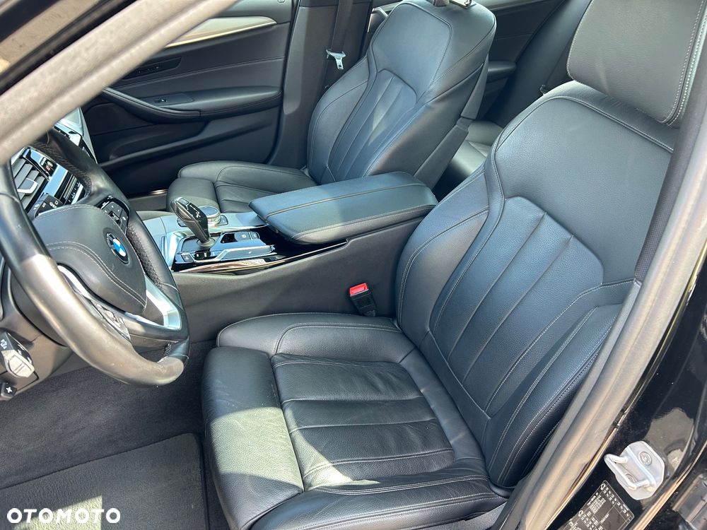 BMW Seria 5 520d Luxury Line - 10