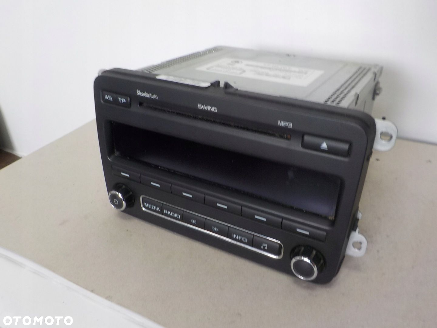 SKODA FABIA II ROOMSTER RADIO CD MP3 SWING - 5