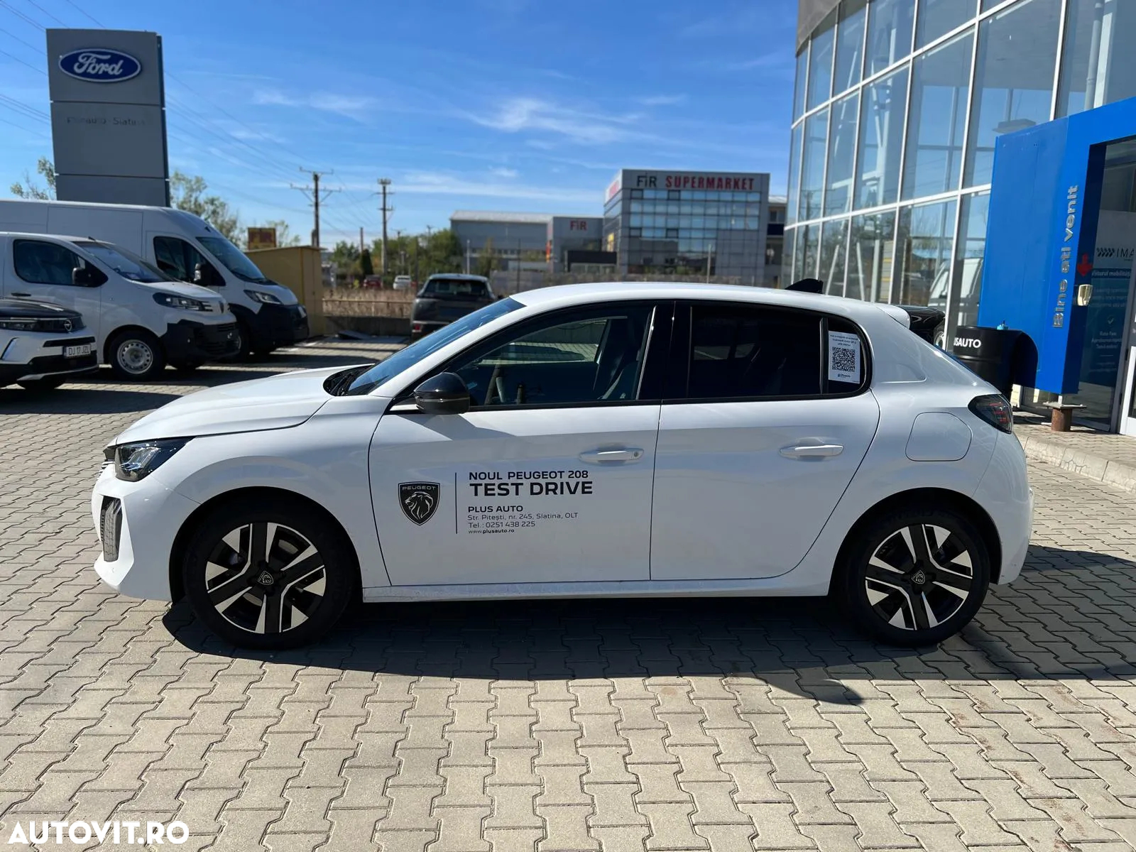 Peugeot 208 1.2 L PureTech STT EAT8 Allure - 4