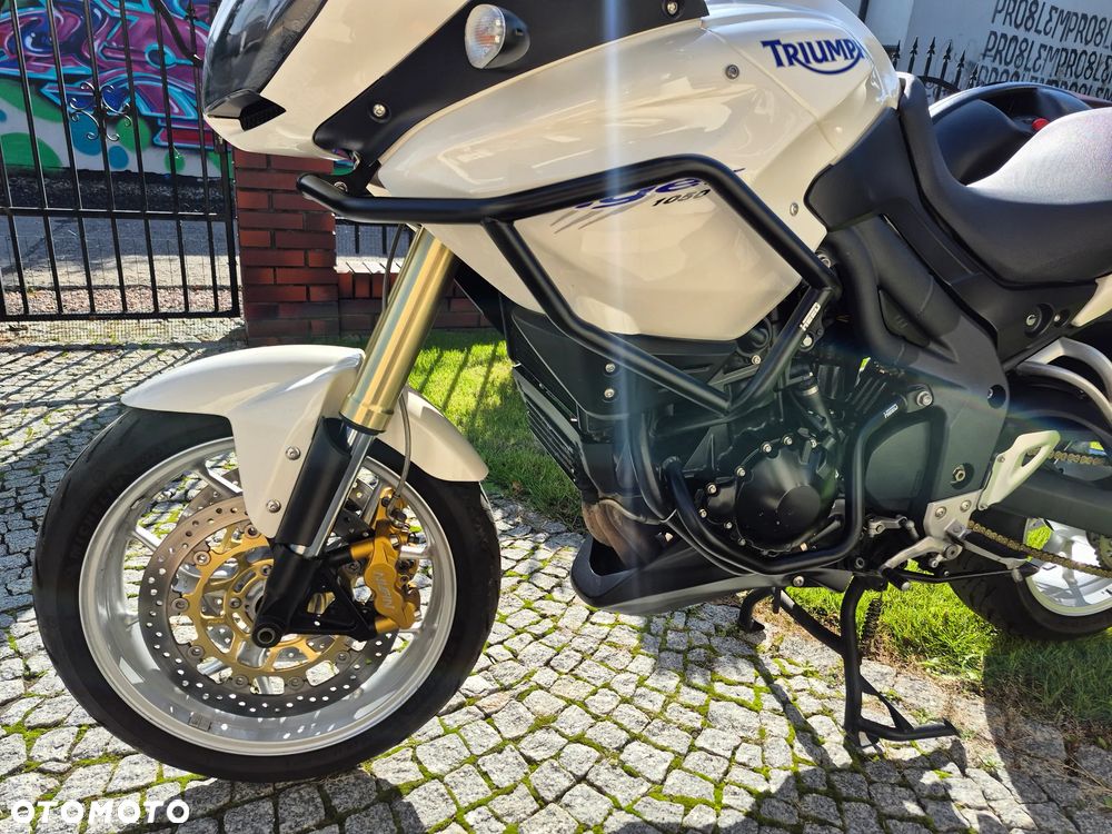 Triumph Tiger - 23
