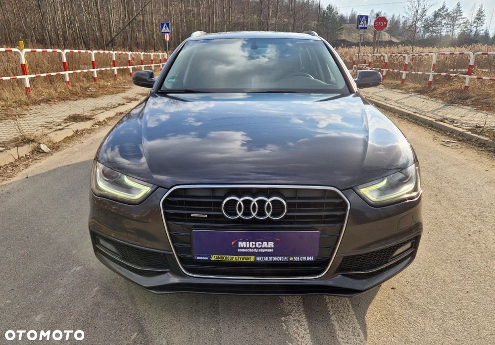 Audi A4 Avant 2.0 TDI DPF quattro S line Sportpaket - 12