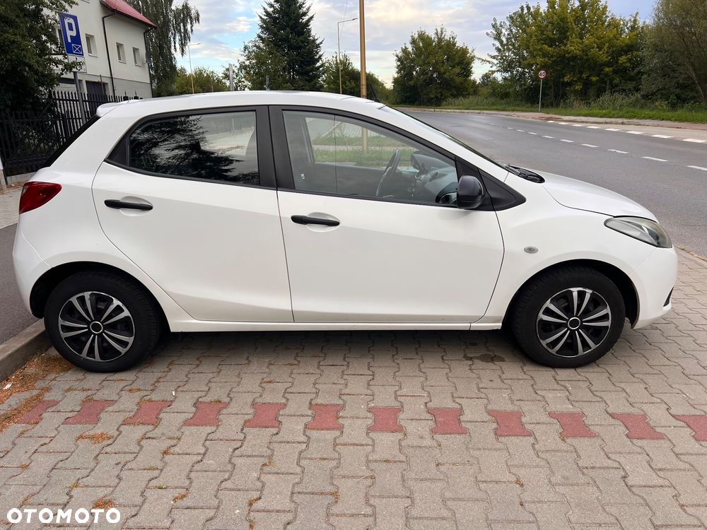 Mazda 2 - 11