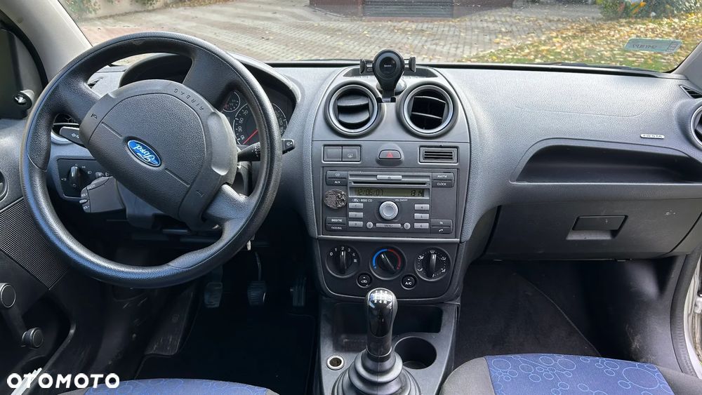 Ford Fiesta 1.3 - 6