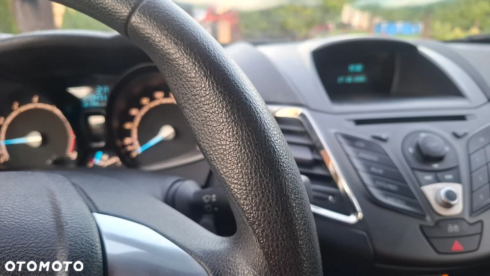 Ford Fiesta - 28
