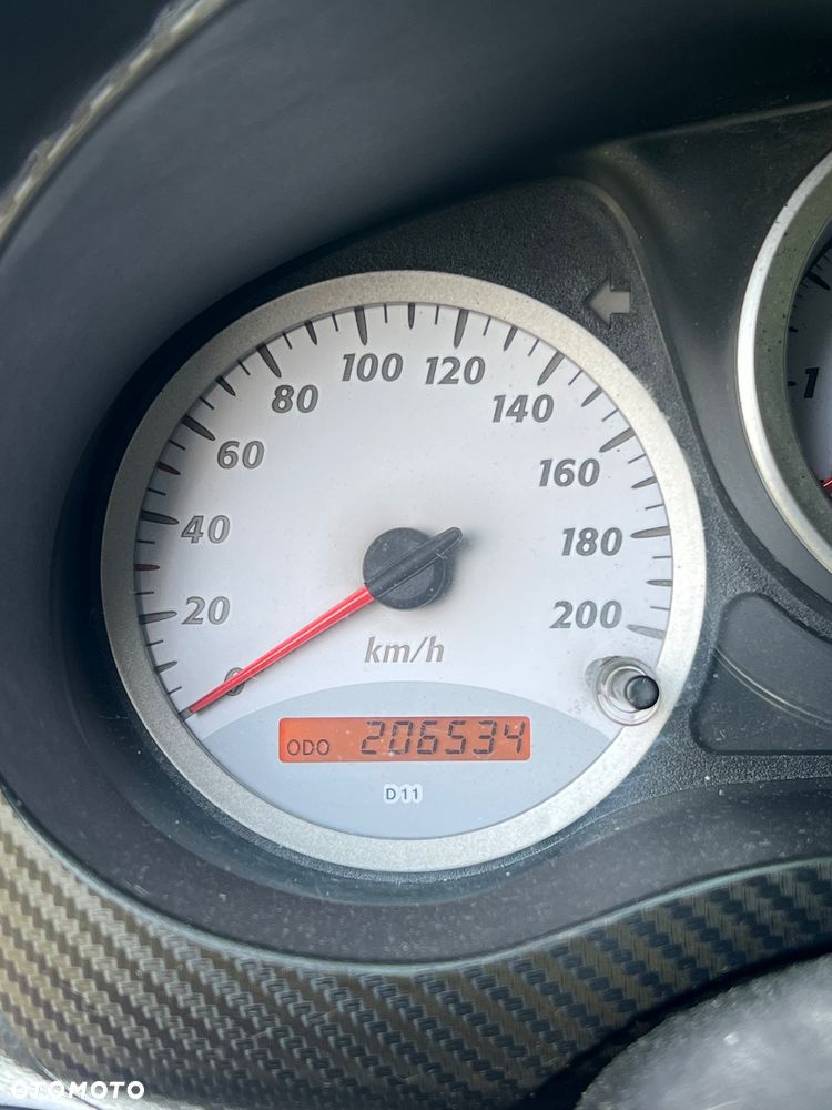 Toyota RAV4 2.0 D-4D 4x4 - 5