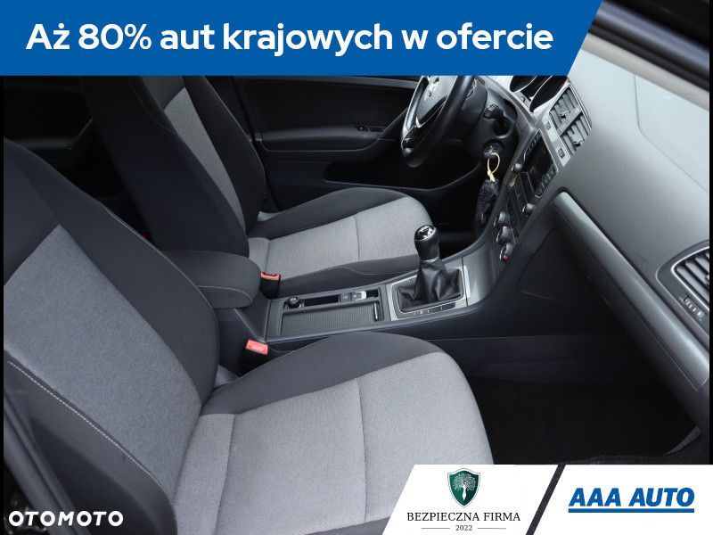 Volkswagen Golf - 10