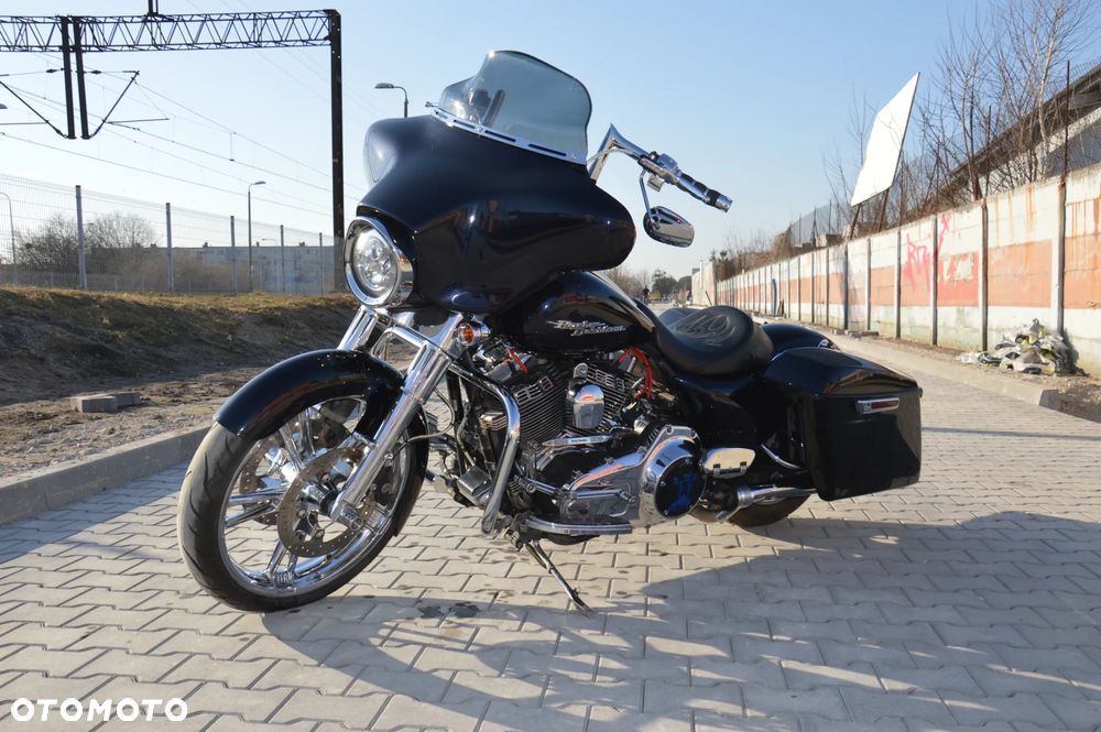 Harley-Davidson Touring Street Glide - 4