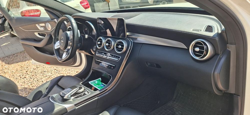 Mercedes-Benz Klasa C 300 d 4Matic 9G-TRONIC AMG Line - 9