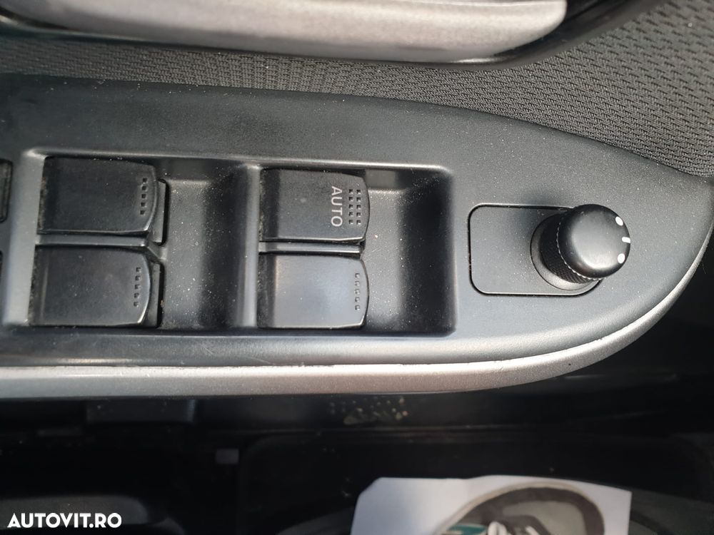 Suzuki Grand Vitara 2.0i JLX Navi - 33