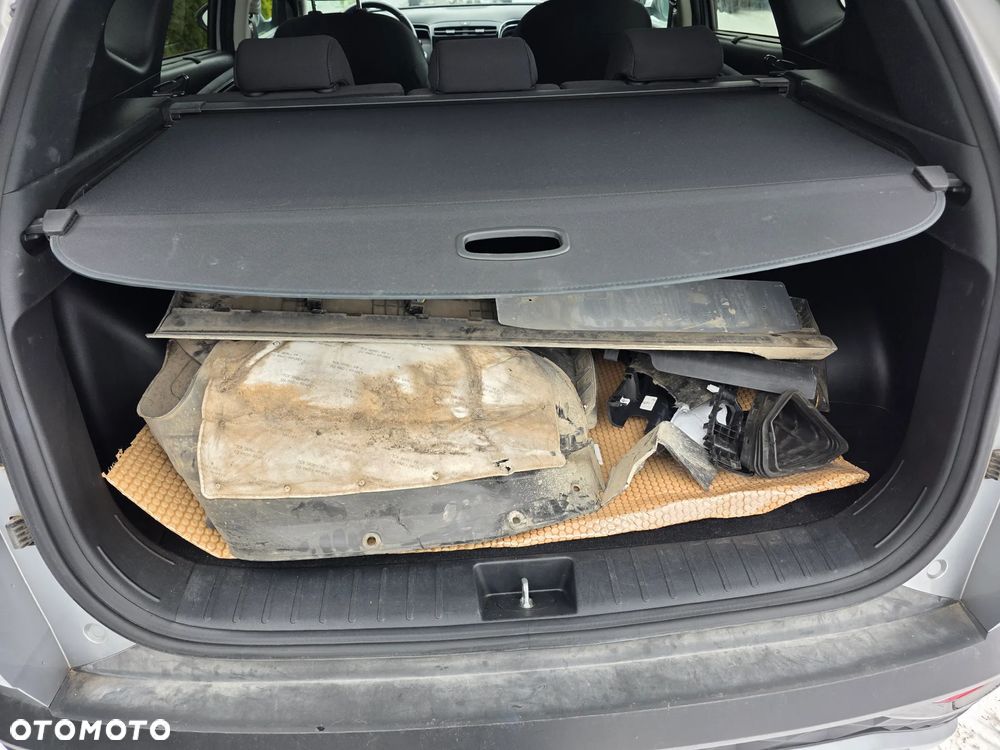 Hyundai Tucson 1.6 CRDi 48V-Hybrid 2WD DCT Select - 10