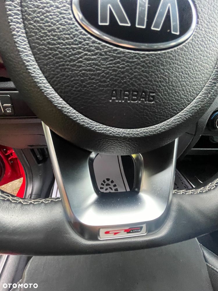 Kia ProCeed 1.4 T-GDI OPF GT LINE - 28