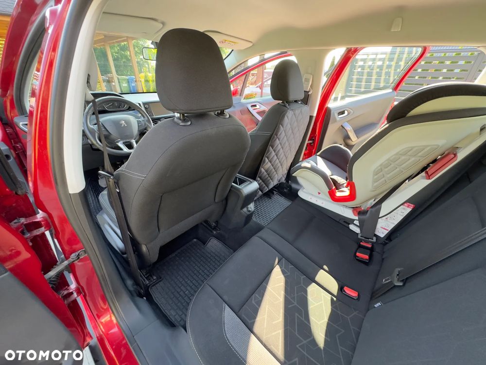 Peugeot 2008 1.2 Pure Tech Active S&S - 25