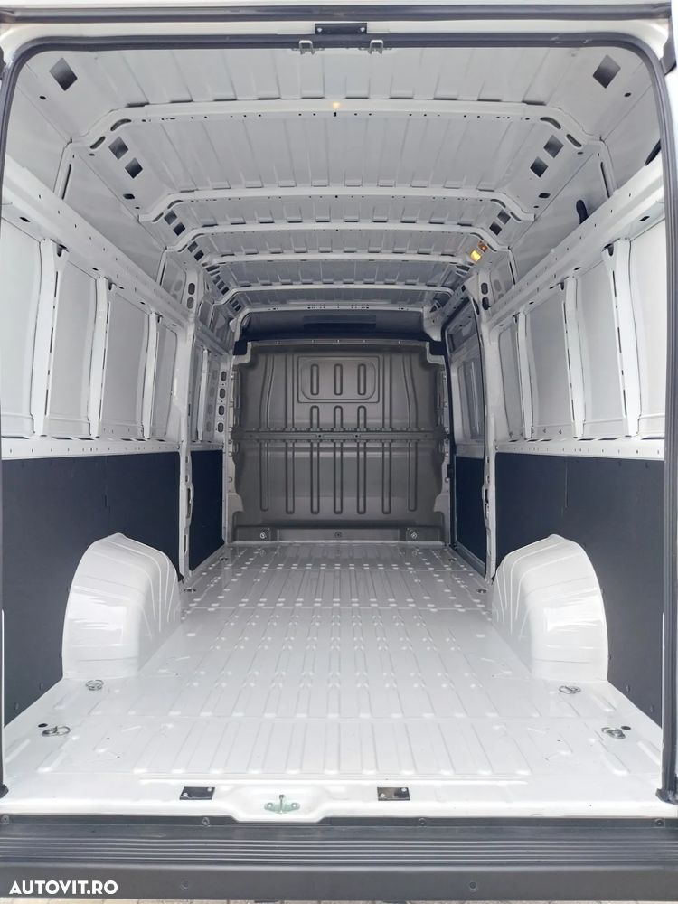 Opel Movano - 11