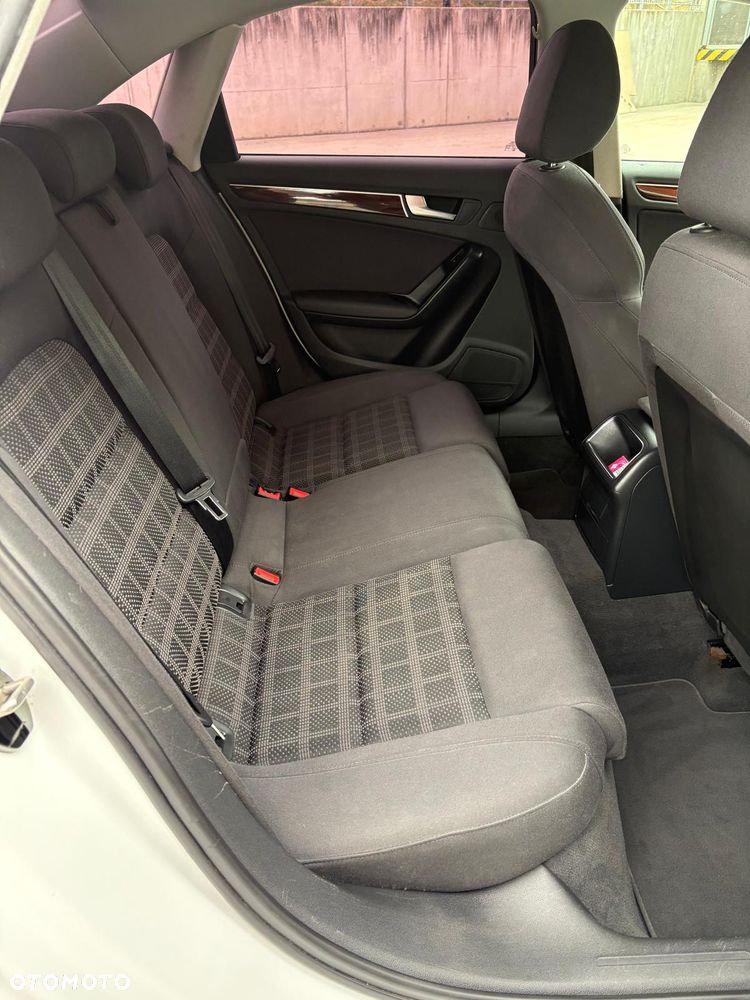 Audi A4 Limousine 2.7 TDI DPF multitronic Ambiente - 24