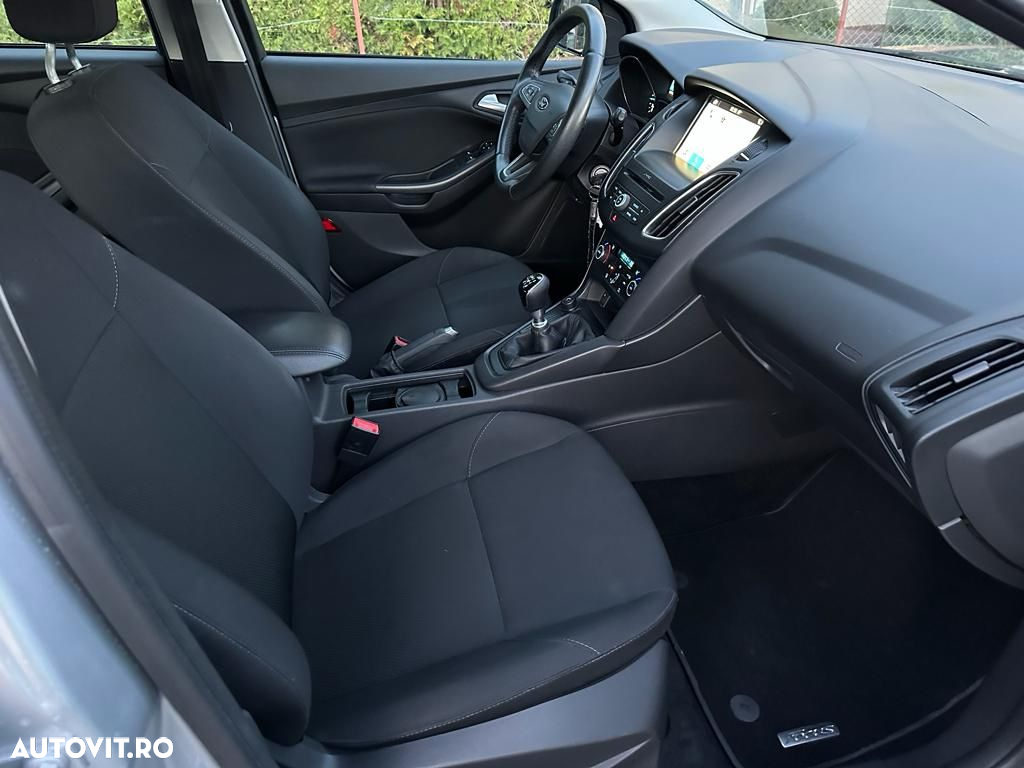 Ford Focus - 5