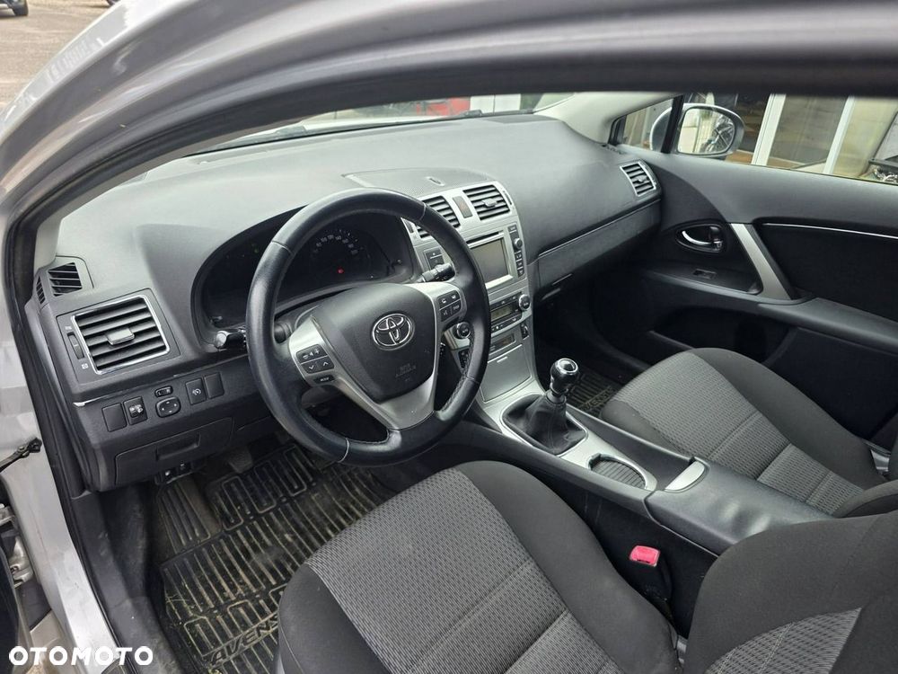 Toyota Avensis 2.0 Premium EU5 - 7