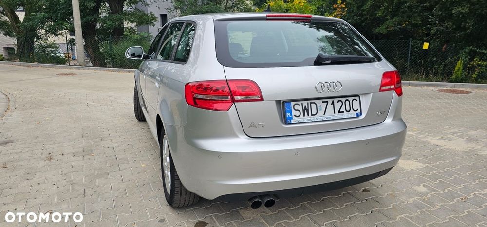 Audi A3 Sportback 1.8 TFSI Attraction - 4
