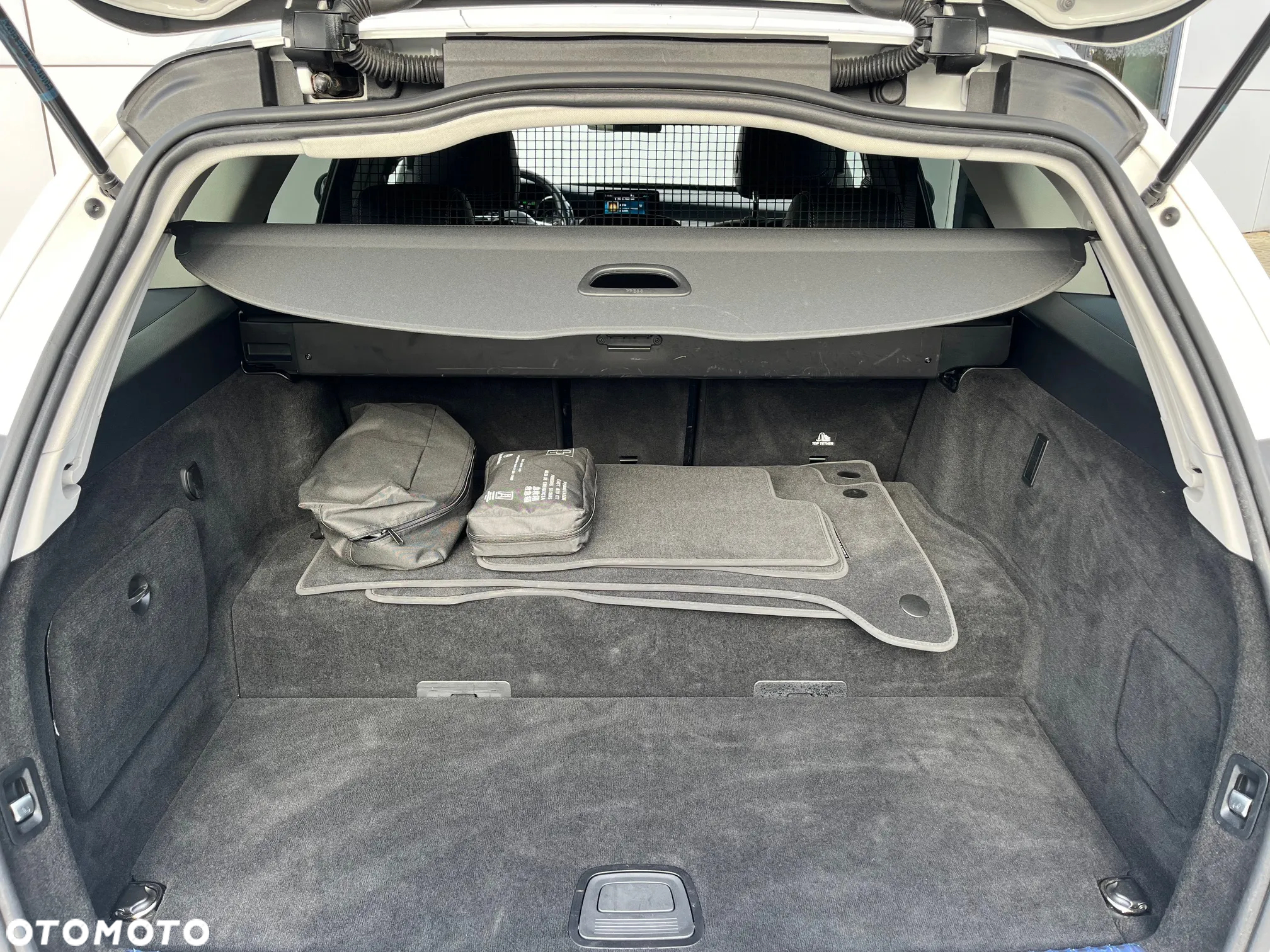 Mercedes-Benz Klasa C 300 de 9G-TRONIC - 13