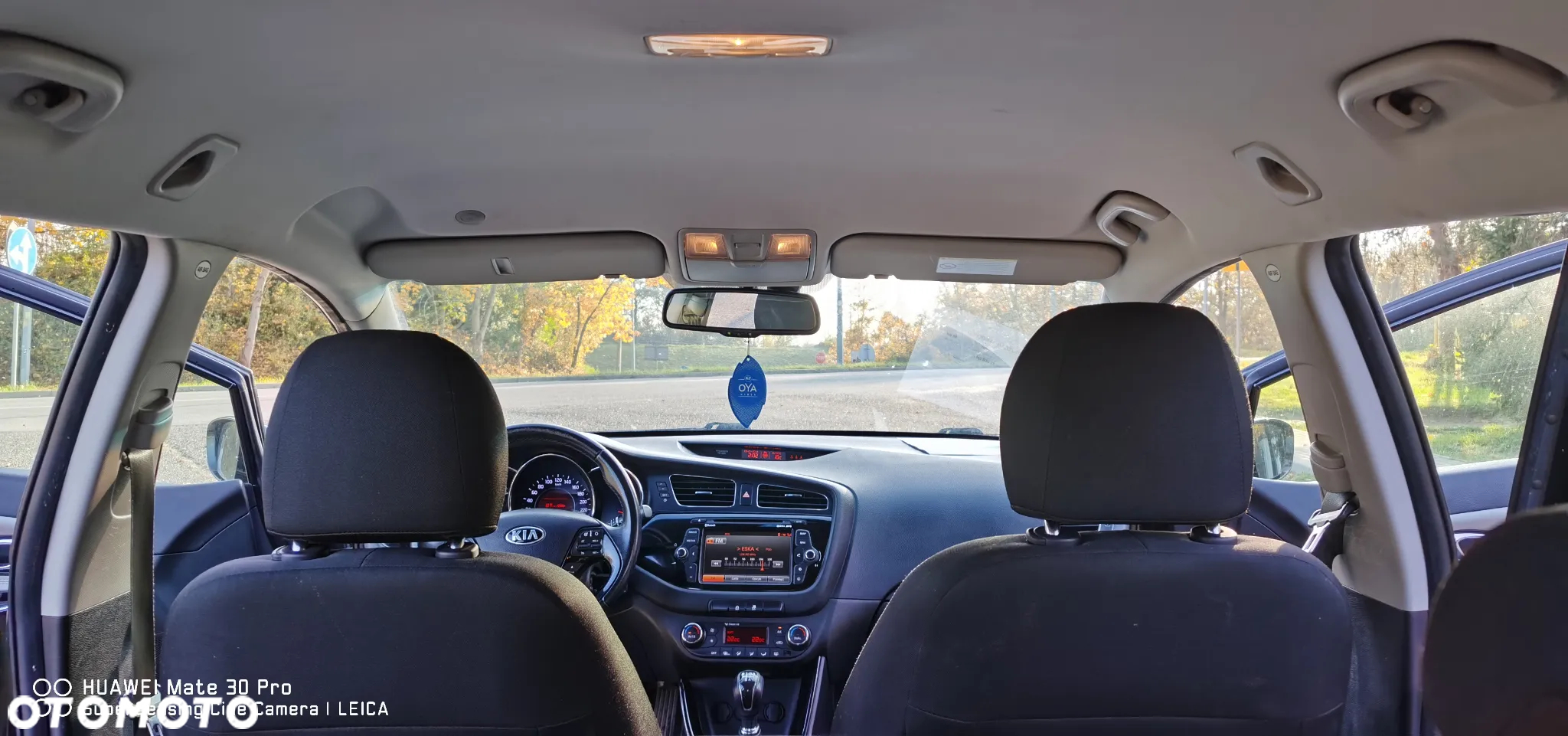 Kia Ceed 1.6 CRDi 128 ISG SW Platinum Edition - 26