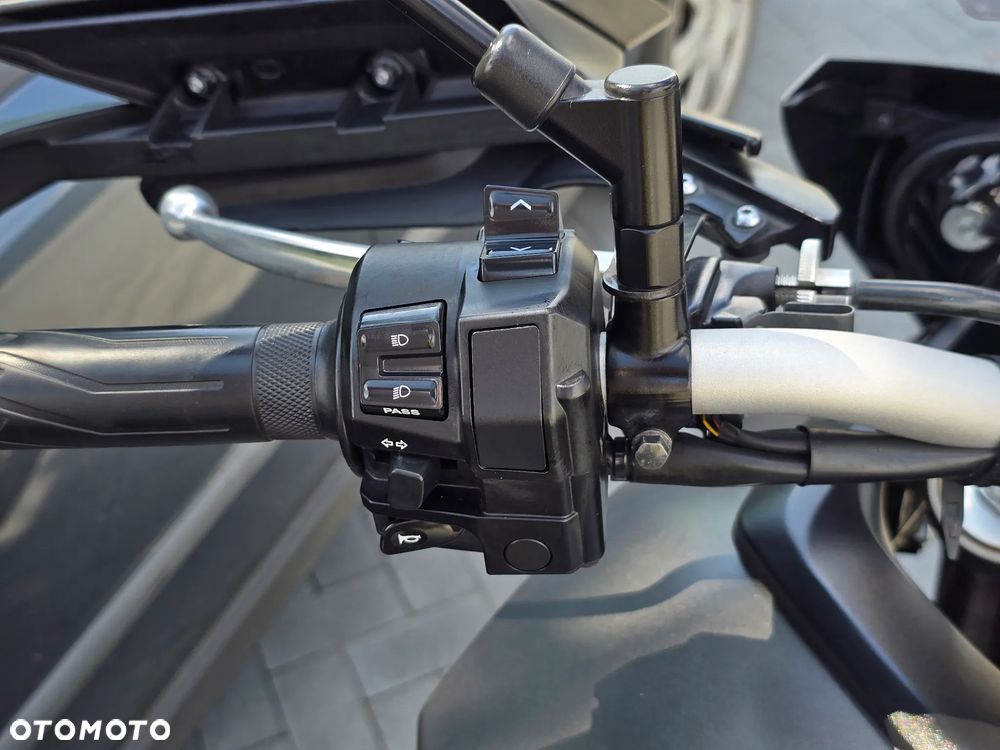 Yamaha MT - 30