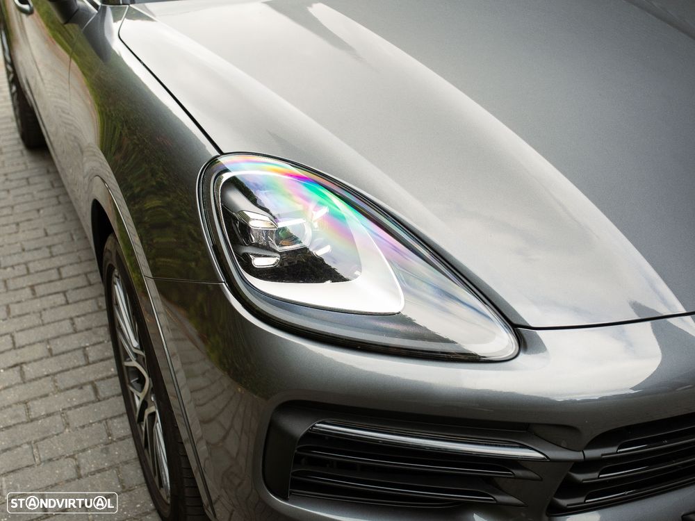 Porsche Cayenne Coupé E-Hybrid - 8