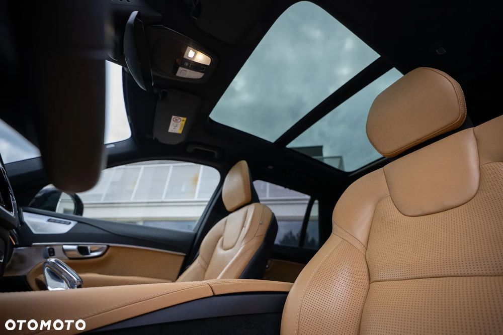 Volvo XC 90 - 16