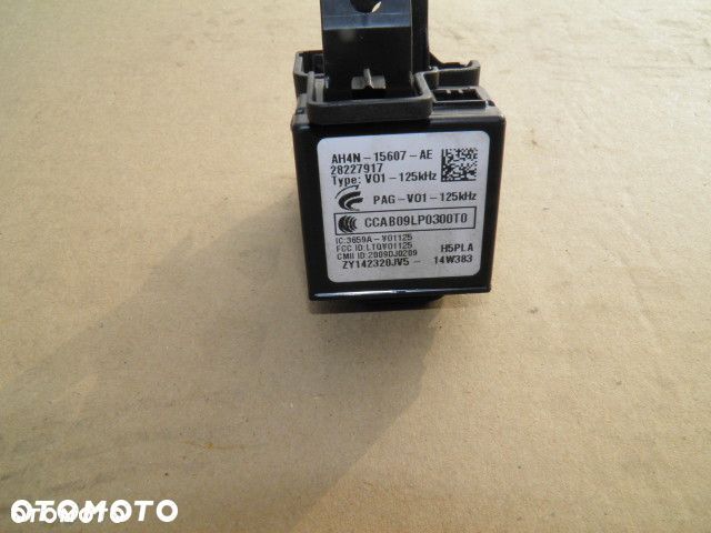 VOLVO V40 XC40 STACYJKA CZYTNIK KART 28227917 14r - 5