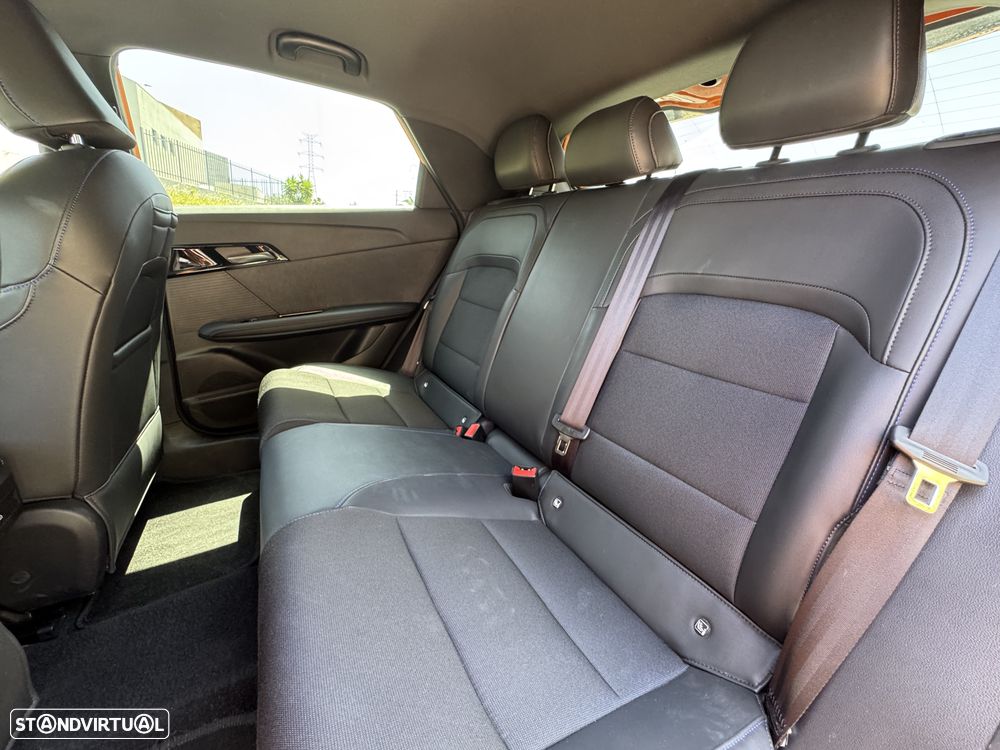 MG MG4 64 kWh Luxury - 17