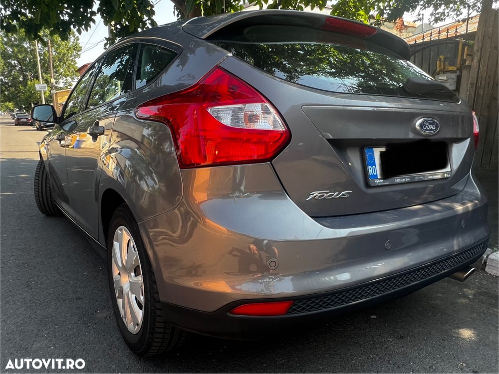 Ford Focus 2.0 TDCi DPF Aut. SYNC Edition - 3