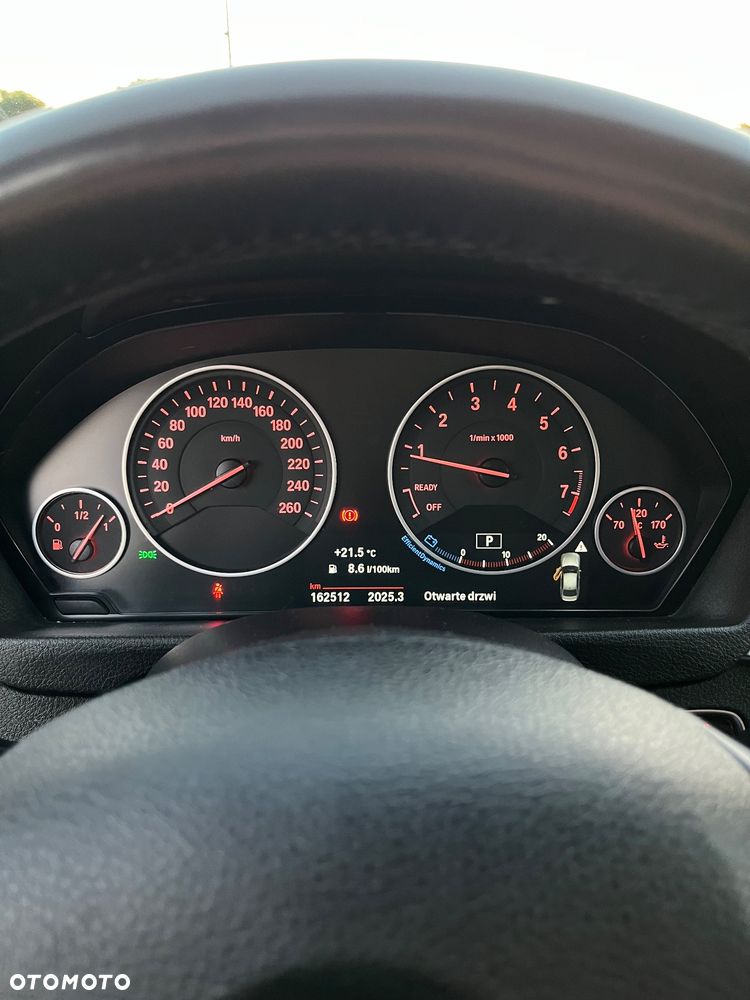 BMW Seria 3 320i xDrive Luxury Line - 15