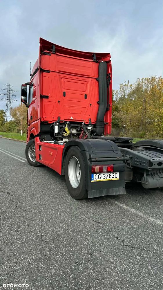Mercedes-Benz Actros - 4