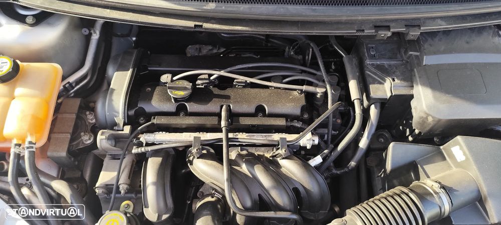 Ford Focus 1.4 16V Connection - 10
