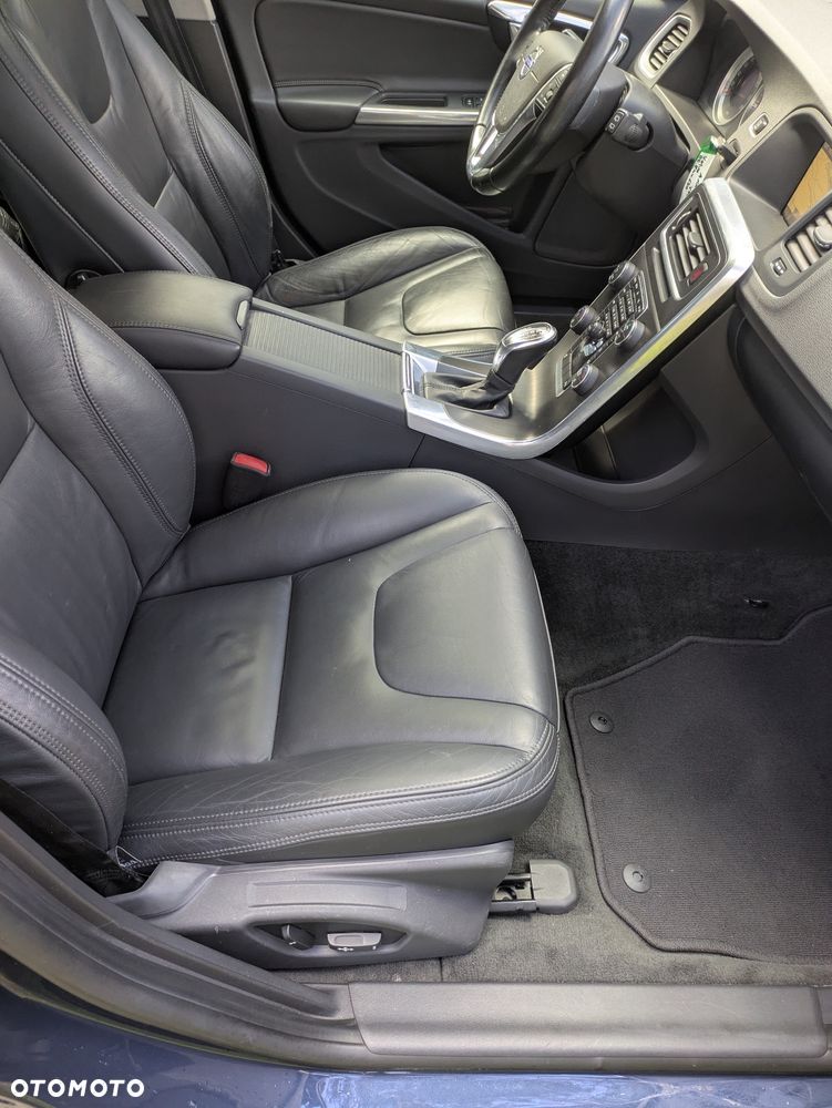 Volvo V60 D4 AWD Summum - 22