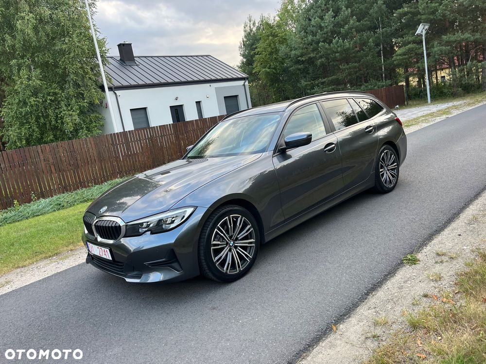 BMW Seria 3 318d Luxury Line - 12