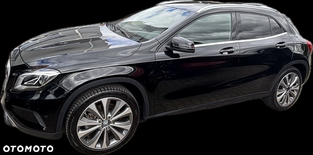 Mercedes-Benz GLA 250 4Matic 7G-DCT - 2