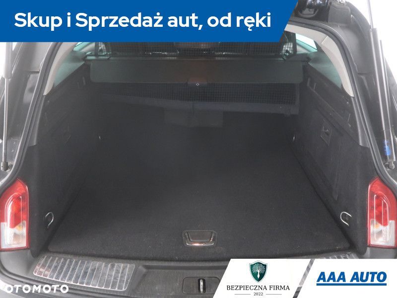 Opel Insignia - 15