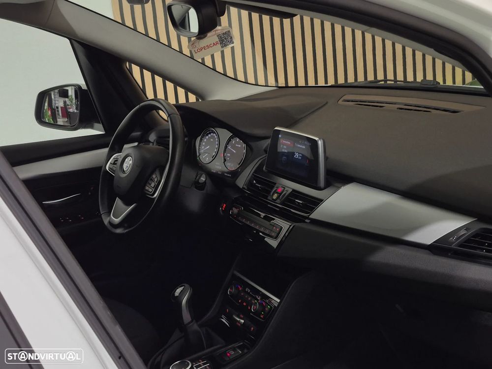 BMW 216 Gran Tourer i 7L Advantage — fotografia 14