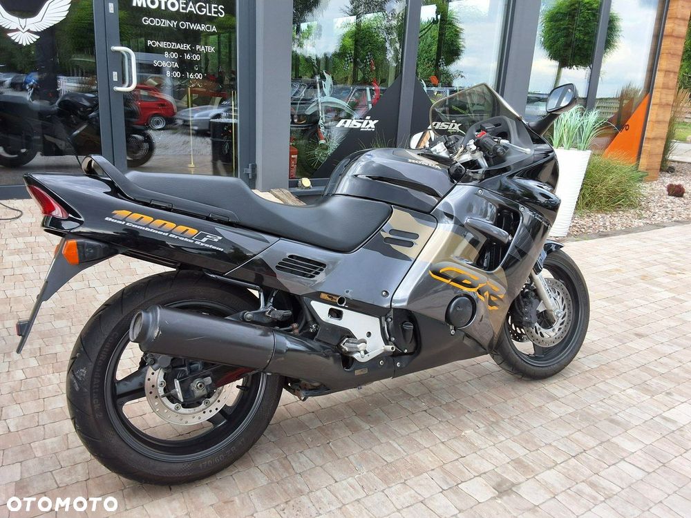 Honda CBR - 10