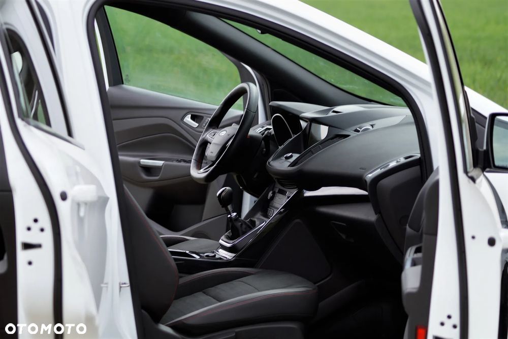 Ford Kuga - 22