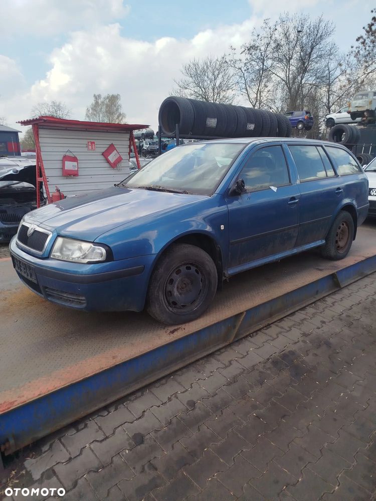 Skoda Octavia 1 na części - 2