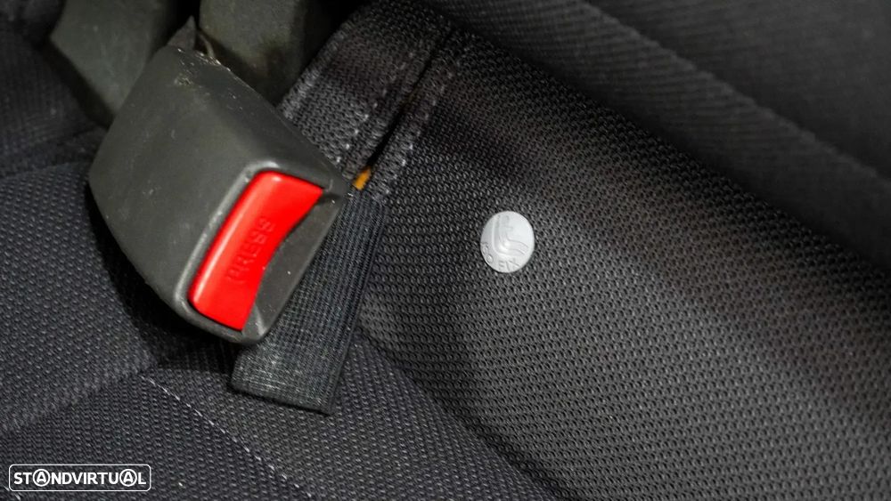 Nissan Navara 2.5 dCi CD SE 4WD - 16