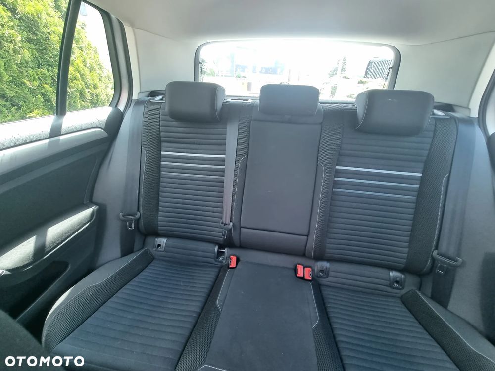 Volkswagen Golf - 14