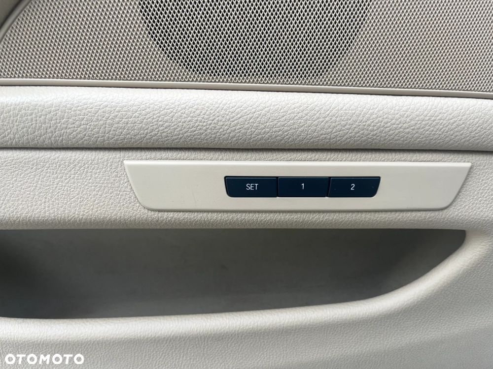 BMW Seria 5 - 12